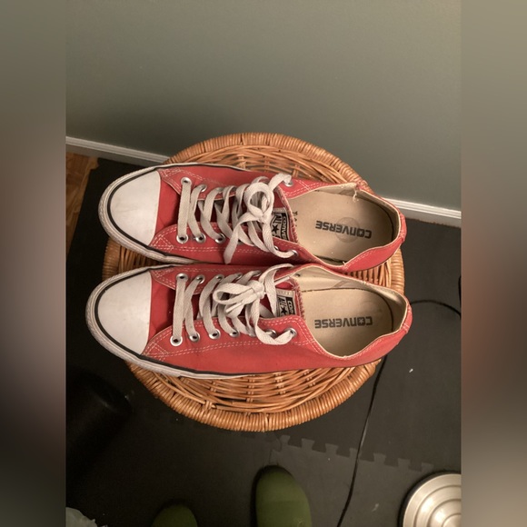 Red Authentic Low Rise Converse - Picture 2 of 3